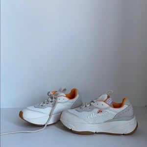 White and orange casual sneaker